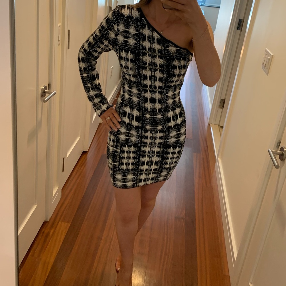 Black and white one shoulder dress